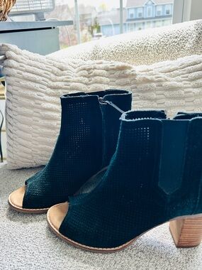 Toms Open-Toe Perforated Ankle Booties - Dark Teal